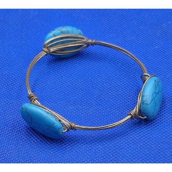 Bourbon and Bowties Turquoise Copper Wire Bangle Bracelet 2.5" Diameter - Picture 4 of 7
